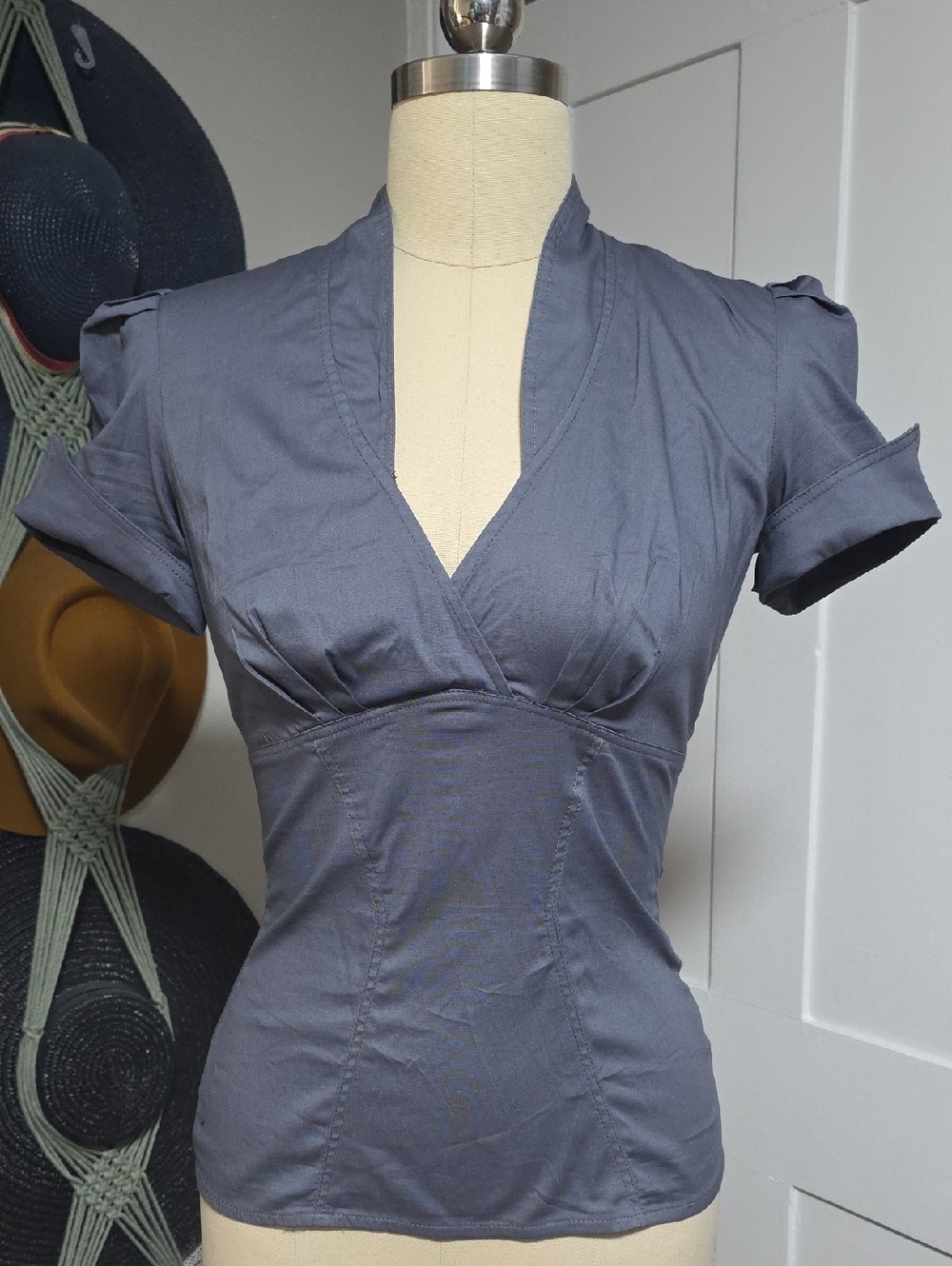 LAURA BYRNES Pinup Couture Sean Top in Blue Grey sz S